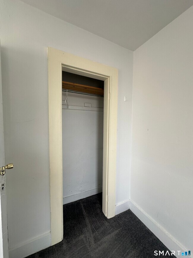 Building Photo - 28 George St