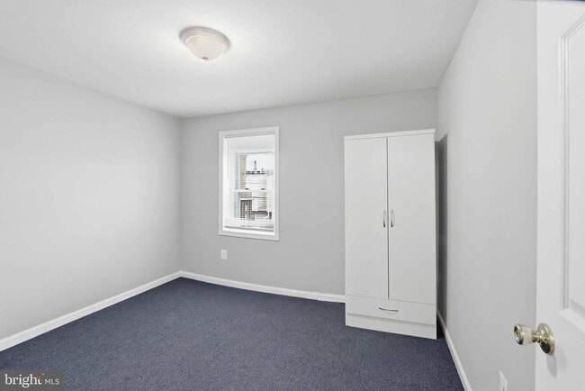 Building Photo - 415 N Belnord Ave