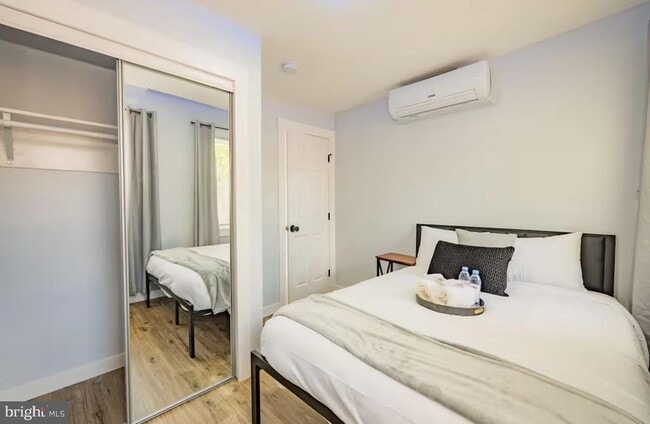 Building Photo - 1125 Washington Blvd