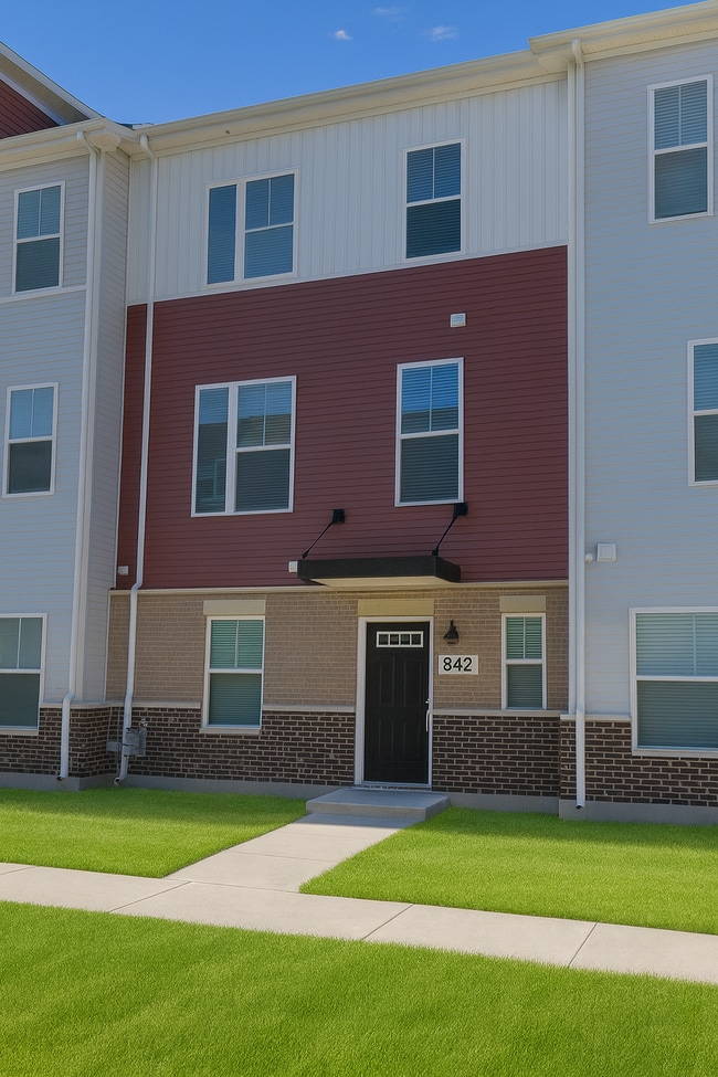 Building Photo - 842 Finley Dr