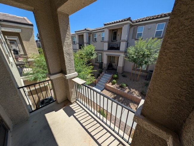 Building Photo - 664 Vetiver Ln