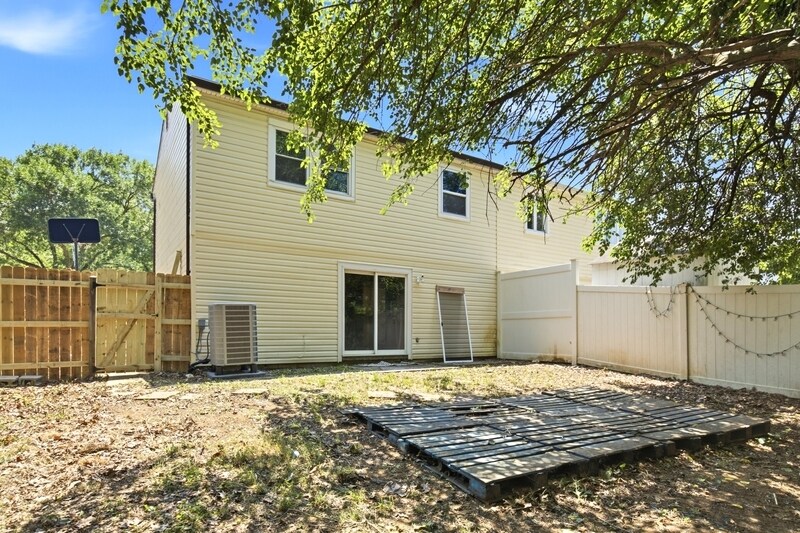 Building Photo - 272 Ternwing Dr