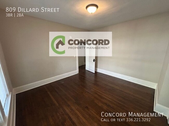 Building Photo - 809 Dillard St