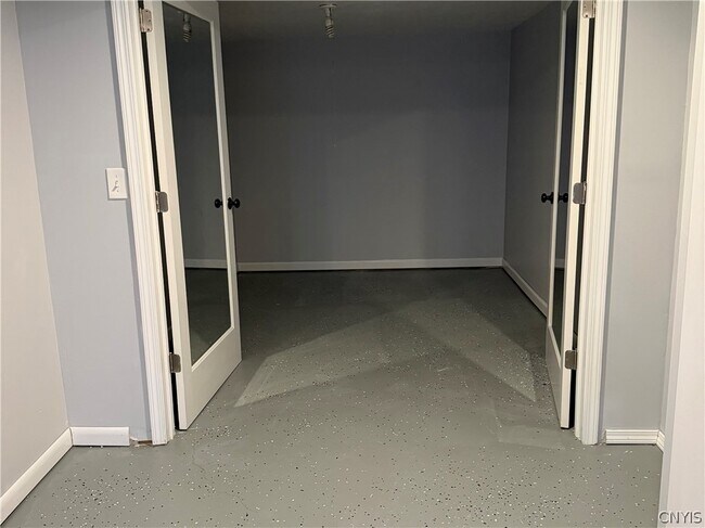Building Photo - 107 Hadley Dr