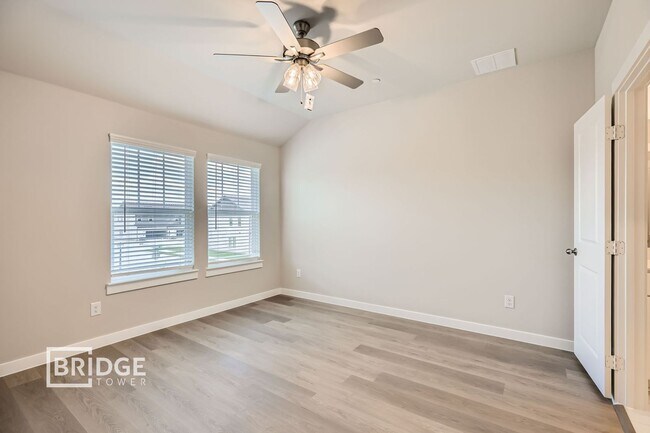 Building Photo - 1016 Oliver Dr