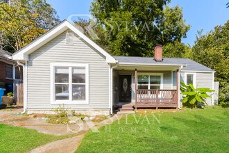 Building Photo - Prepare to fall in love with this 3 bedroom, 2 bathroom home
