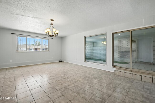 Building Photo - 9674 Stonehaven Dr