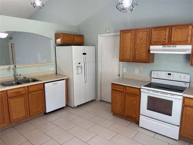 Building Photo - 120 Spoonbill Ct