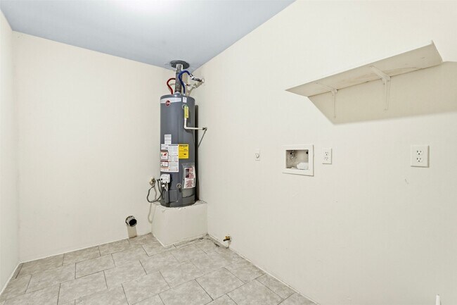 Building Photo - 1431 Stevenage Ln