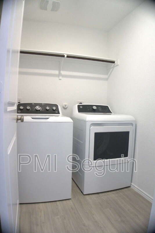 Building Photo - 809 Riviera Ct