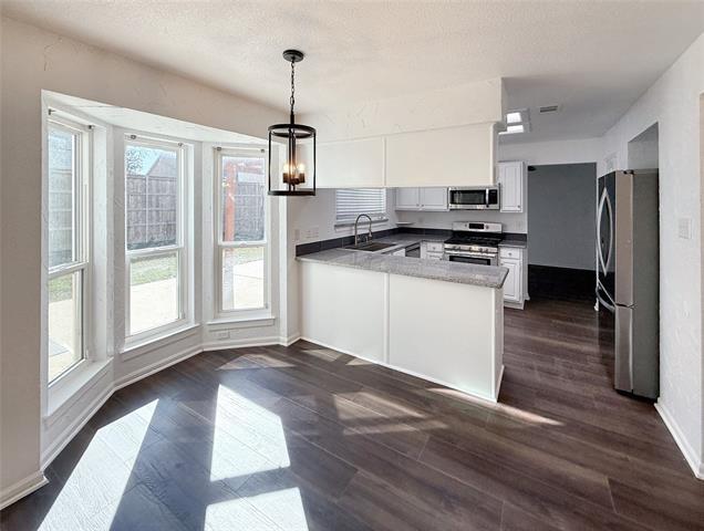 Building Photo - 1713 River Birch Dr