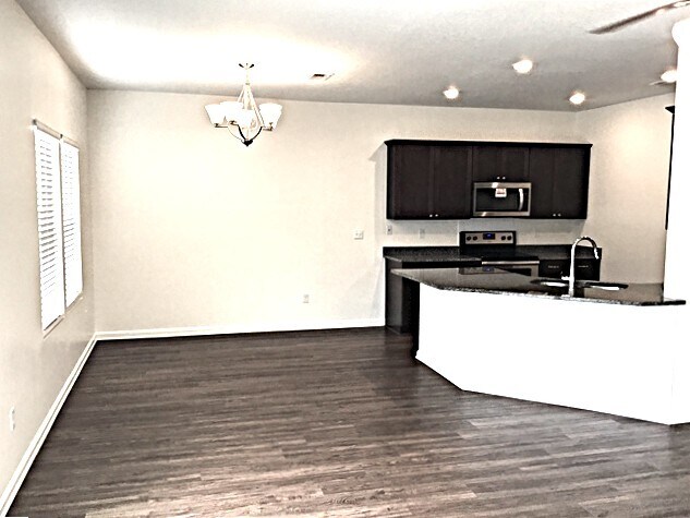 Building Photo - 163 E Jayce Way