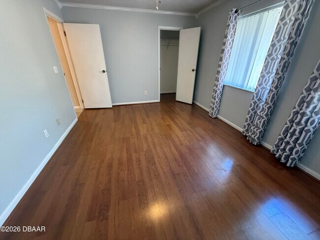 Building Photo - 3 Glen Arbor Park