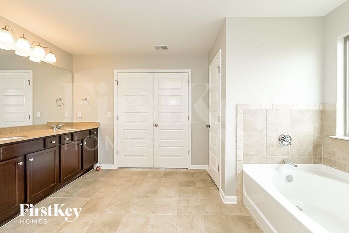 Building Photo - 528 Harmony Way