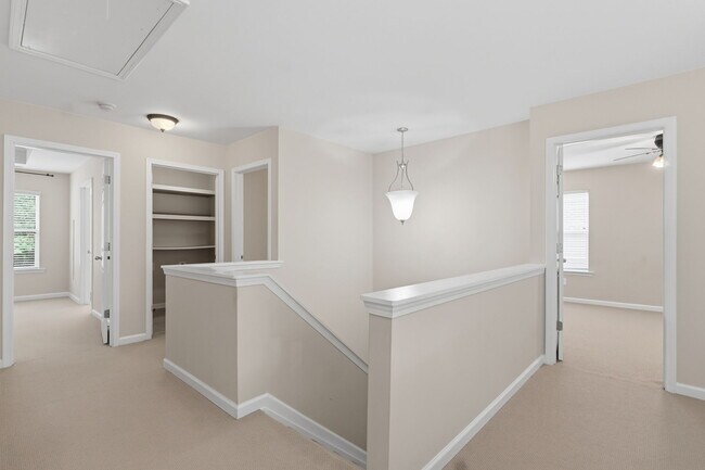 Building Photo - 9950 Autry Vue Ln
