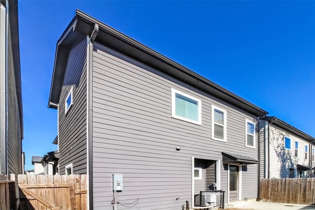 Building Photo - 2514 Terry St