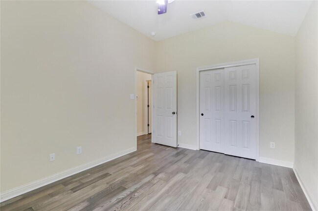 Building Photo - 3608 Glastonbury Trail