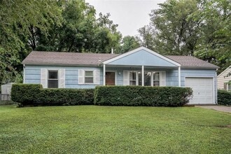 Building Photo - 9006 E 74th St