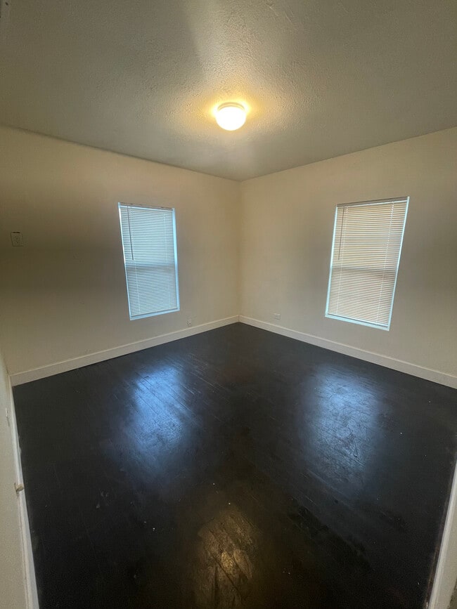 Building Photo - 2303 Burnet St