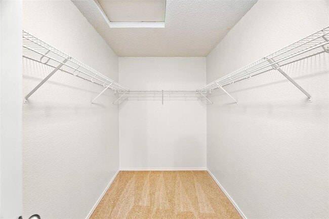Building Photo - 2149 Franks St