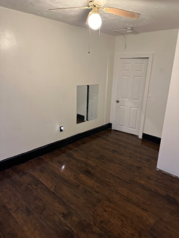 Building Photo - 428 Elm St