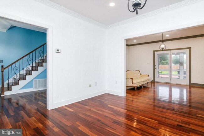 Building Photo - 5444 E Nithsdale Dr