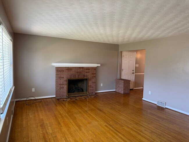 Building Photo - 1862 Powder Mill Rd