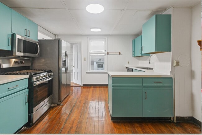 Kitchen - 9 Wyatt St