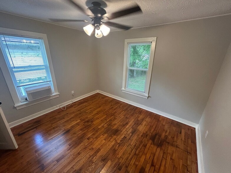 Building Photo - 1709 W St Louis St