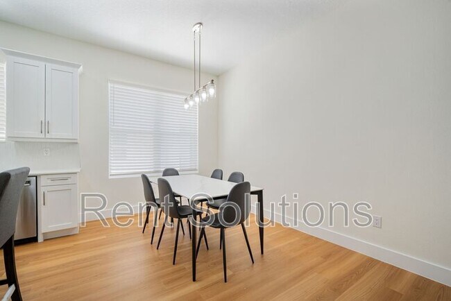 Building Photo - 13612 N 22nd St