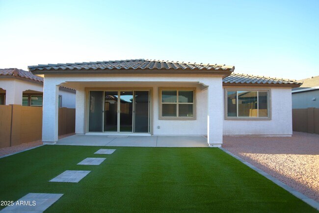 Building Photo - 2558 W Pecan Rd