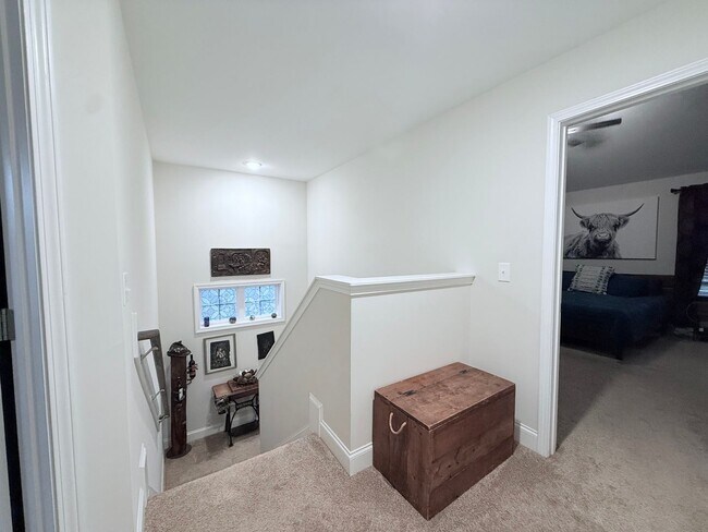Building Photo - 4 Bedroom house minutes from Haymont!