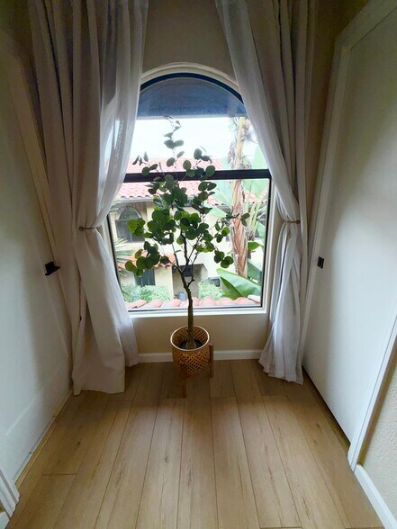 Building Photo - 1925 Alga Rd