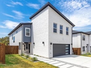 Building Photo - 1415 Diceman Ave