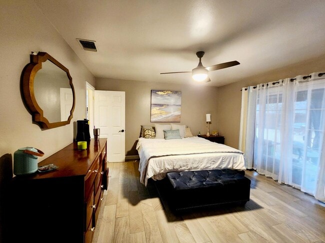 Building Photo - 112 Jaimie Way