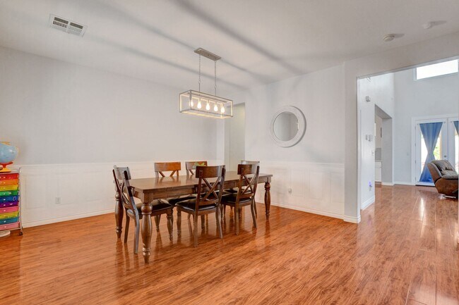 Building Photo - Spacious 4-Bedroom Home for Lease in Gated...