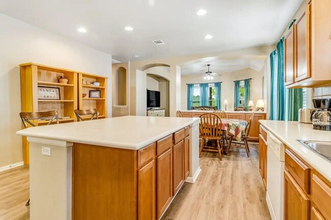 Building Photo - Charmer in Blanco River Village with Amazing Back Patio!