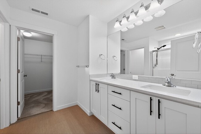 Building Photo - 2595 S Ginger St