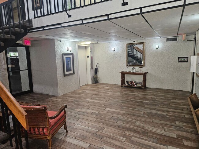 Building Photo - Move-In Special! Get November FREE When Yo...