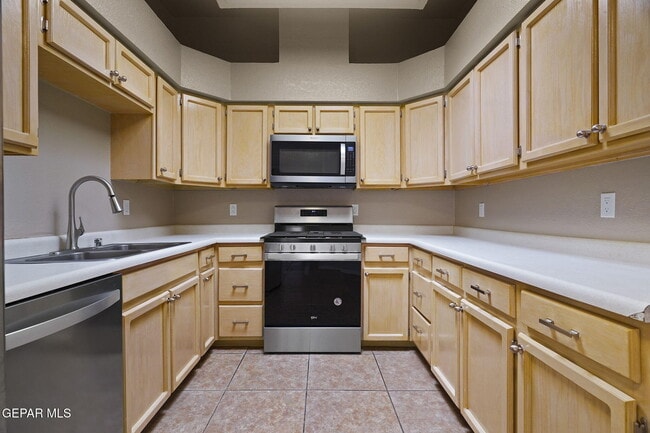Building Photo - 143 N Alto Mesa Dr