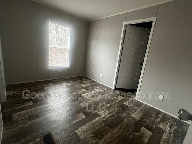 Building Photo - 189 Mason St