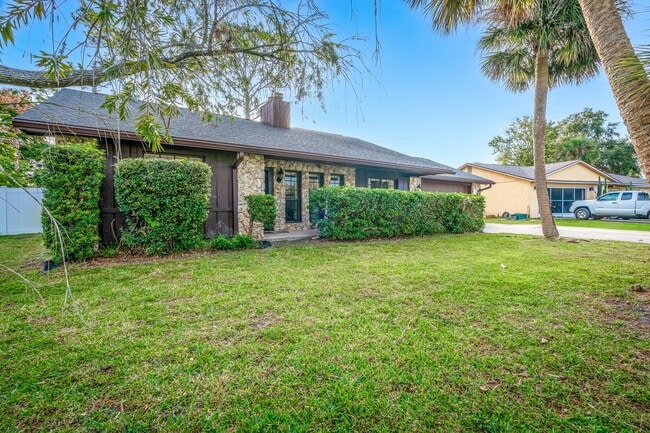 Building Photo - Renovated 3/2 Home in Daytona Beach