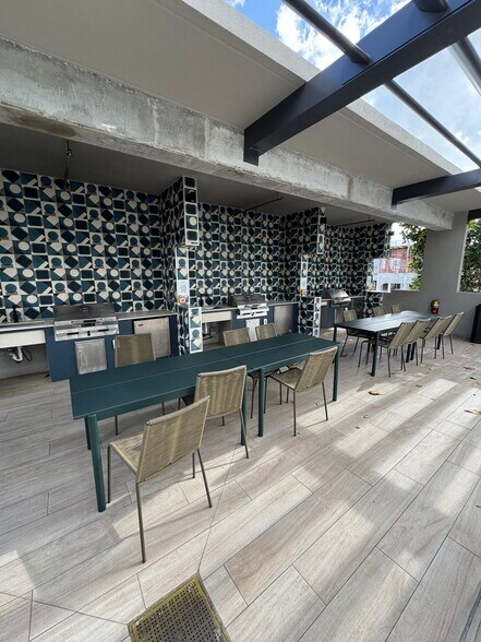 Building Photo - 70 NW 28th St