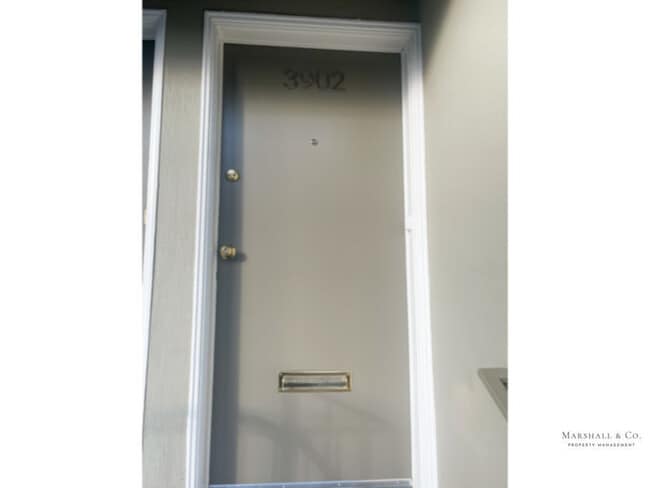 Primary Photo - CLASSIC NOE VALLEY 1BD/1BAREMOD. BTHROOM, ...