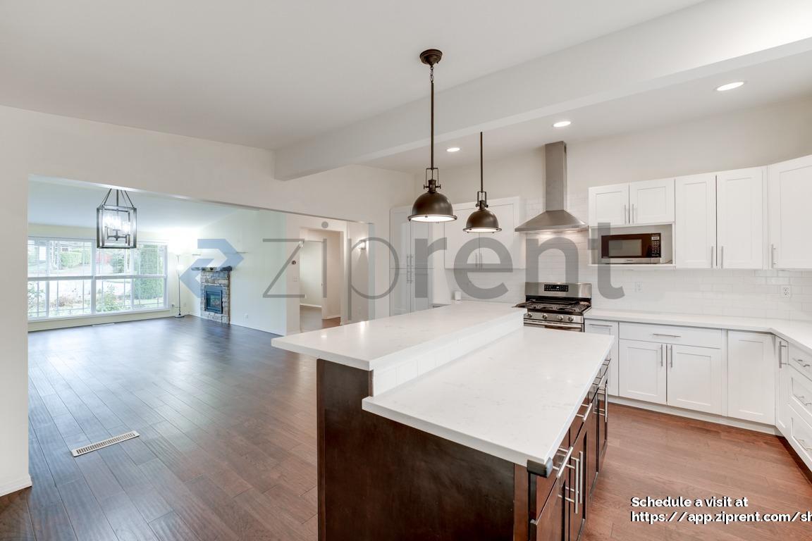 Building Photo - 1249 149th Pl SE