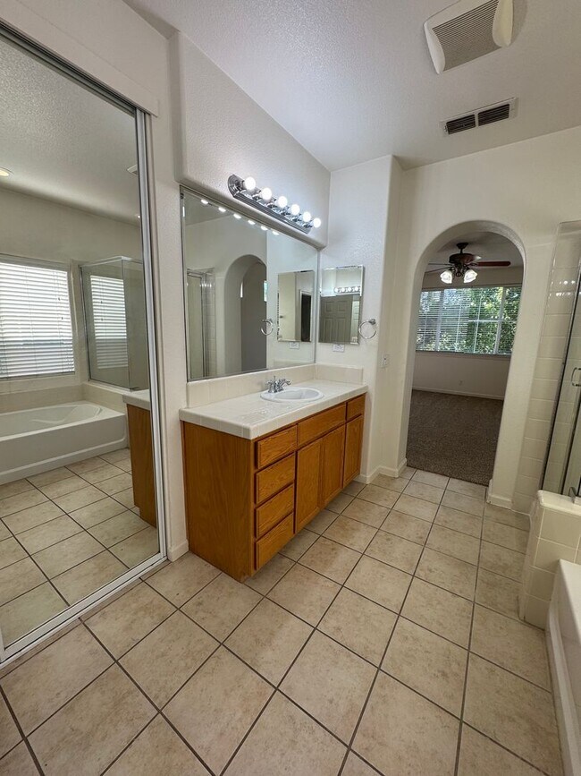 Building Photo - REDUCED!  BEAUTIFUL TWO STORY 6 BEDROOM 3 ...