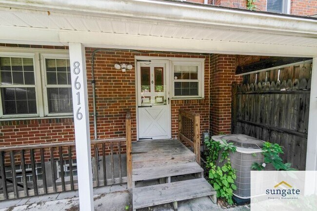 Building Photo - 8616 Pleasant Plains Rd