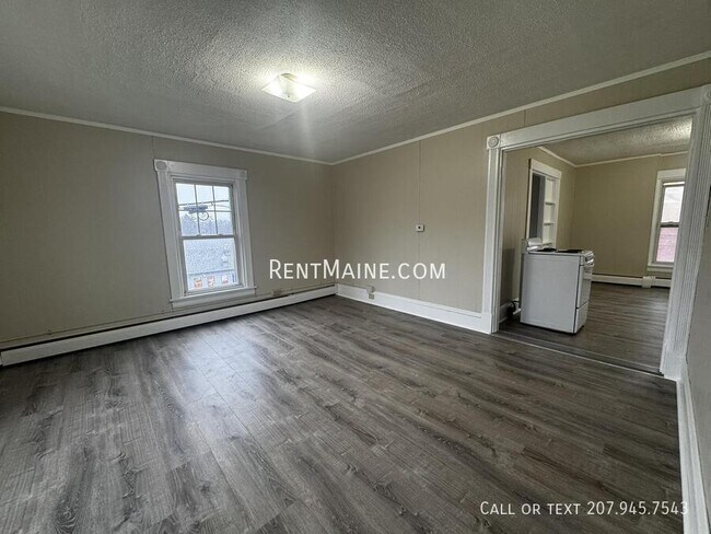 Building Photo - 26 Waterville Rd