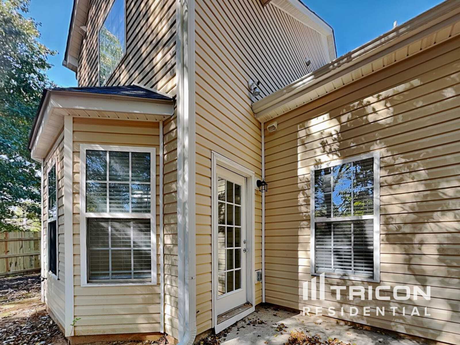 Building Photo - 648 Stonecrest Dr
