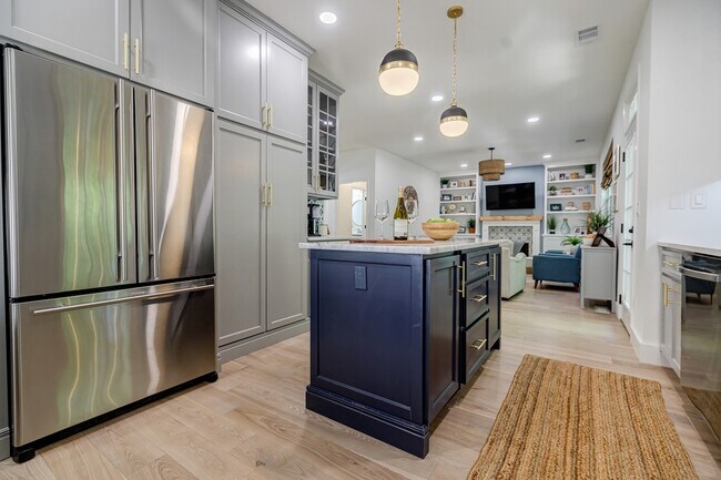 Building Photo - 2105 Brookridge Ter